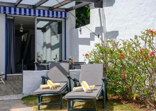 Newly Renovated 2 Bedroom Beachfront House Sitio de Calahonda Exteriör bild